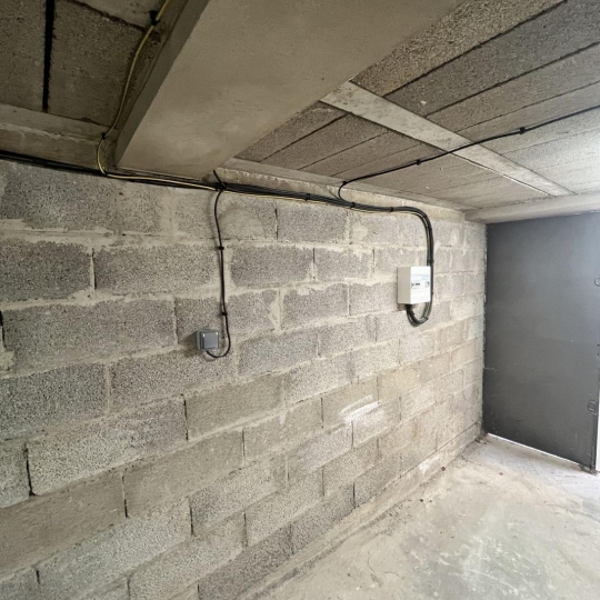  ACTIVA : Autres | MEZE (34140) | 20 m2 | 208 € 