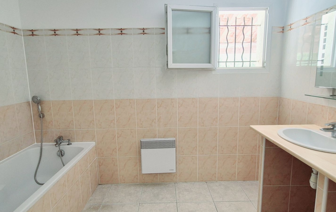 ACTIVA : Maison / Villa | MONTMIRAT (30260) | 130 m2 | 379 000 € 