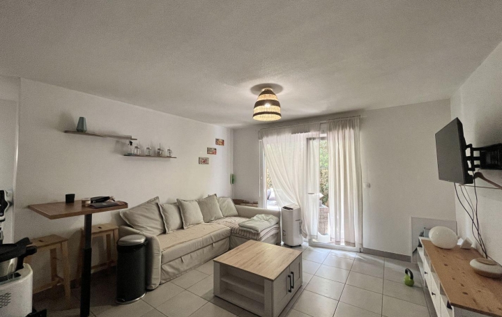 Appartement P2   CASTELNAU-LE-LEZ  45 m2 892 € 