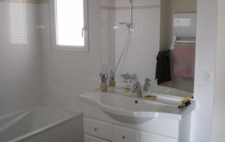 ACTIVA : Appartement | ENTRAIGUES-SUR-LA-SORGUE (84320) | 76 m2 | 175 000 € 