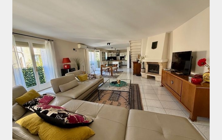 Maison LUNEL 160 m2 444 000 € Maison LUNEL 160 m2 444 000 €