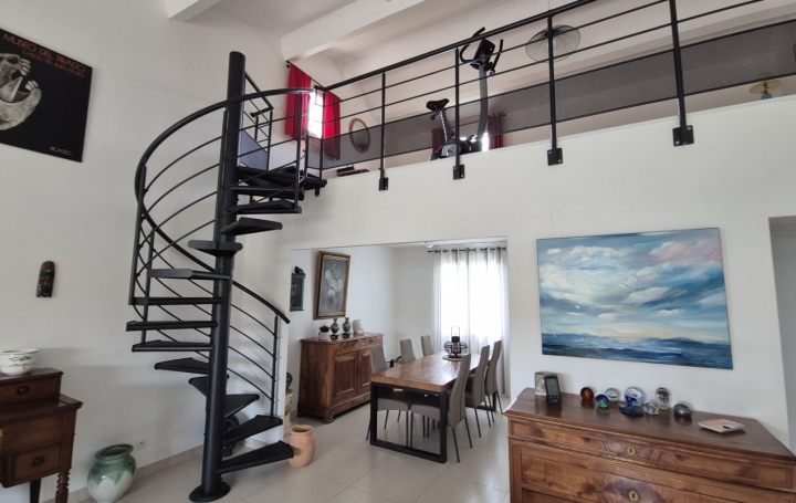 Villa LE CRES 139 m2 590 000 € Villa LE CRES 139 m2 590 000 €